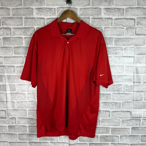 NIKE Golf Vibrant Red Breathable Vented Performance Golf Polo Mens LARGE Dri-Fit - Picture 2 of 7